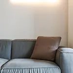 Chloe's Lägenhet